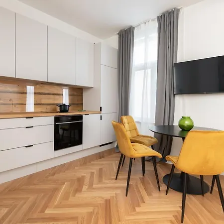 Hilltop - Kaupmehe Apartment *